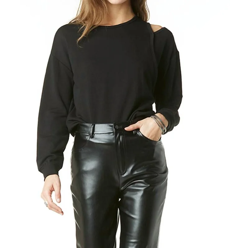 Trendy Looks On Sale Rana Top In Black